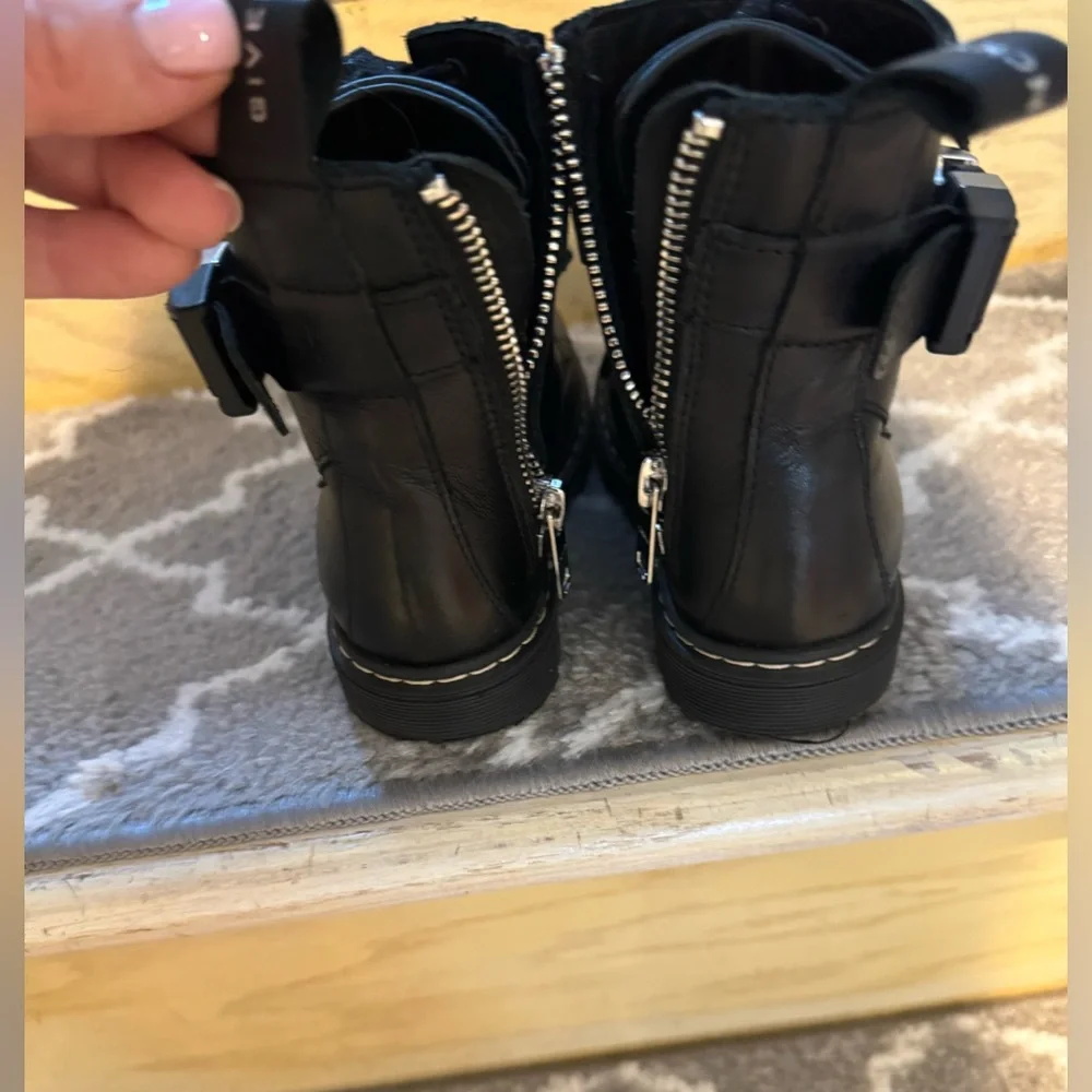 Pre owned Givenchy toddler girls size 25 (European ) - Picture 8 of 8